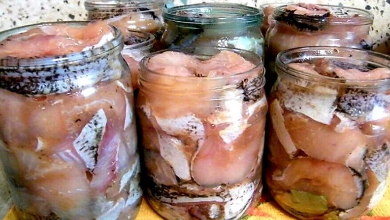 Macrou marinat – Rețetă simplă de conservă în oțet 4 Macrou marinat reteta de conserva de peste în otet