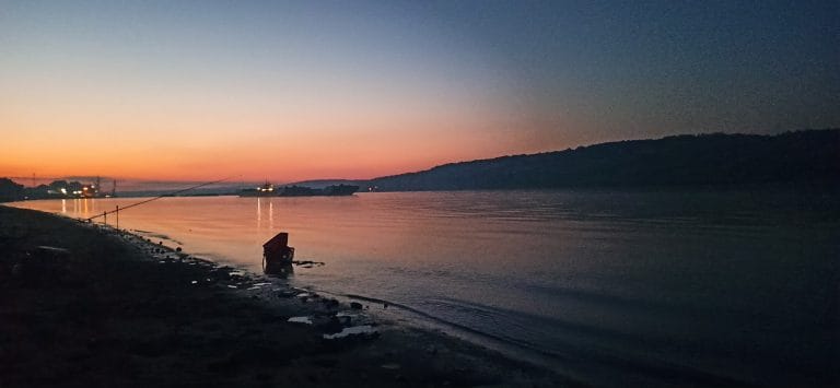 Pescuit la feeder noaptea pe dunare 6 Pescuit la feeder noaptea pe dunare