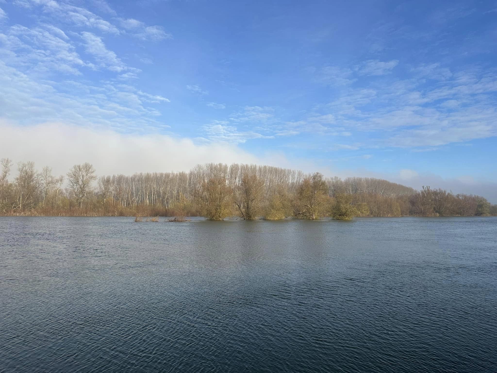 Pescuit-la-Seimeni-in-Decembrie-Pescuit-de-Iarna