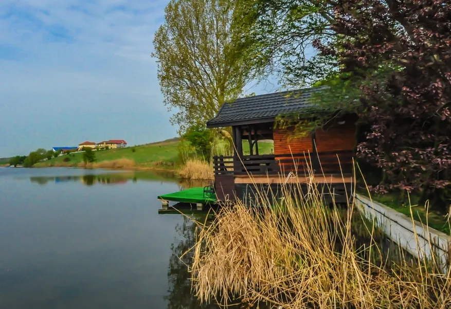 Laguna Verde – Oază de Relaxare și Pescuit Sportiv Lângă București