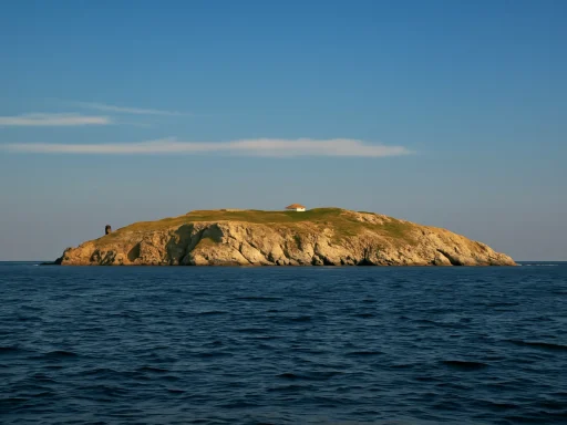 Adevărul din spatele Blestemului Insulei Șerpilor: De ce Se Feresc Pescarii