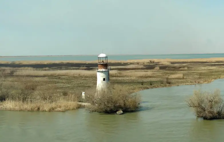 Farul de la Sulina – Un Far al Istoriei și Al Navigației în Delta Dunării 3 Farul de la Sulina – Un Far al Istoriei și Al Navigației în Delta Dunării