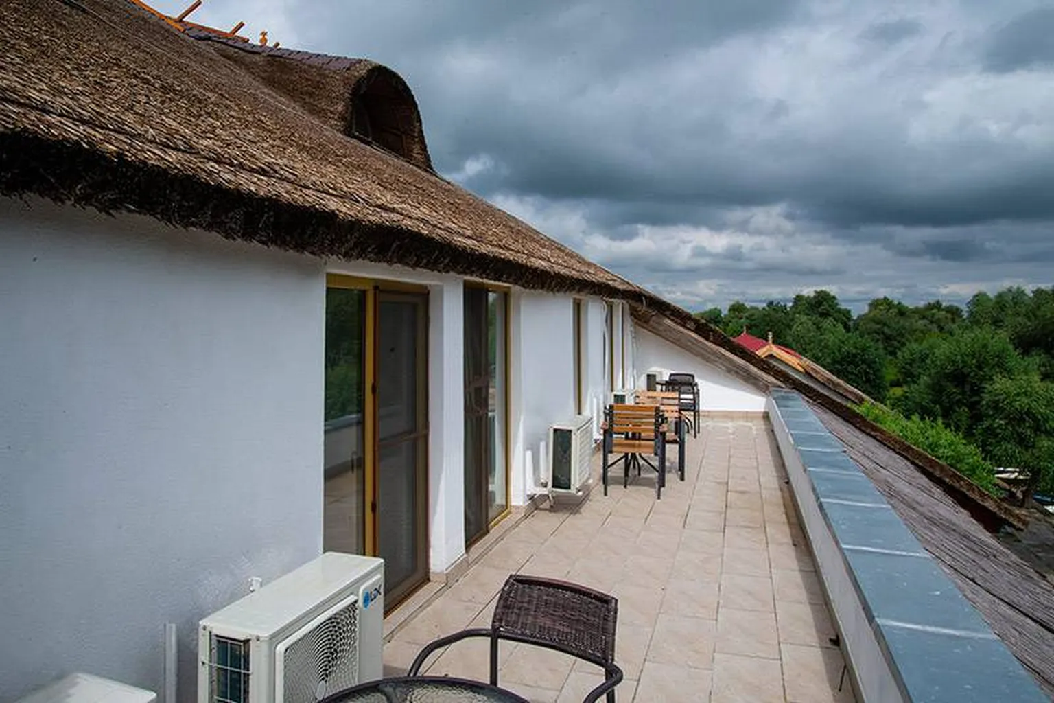 Cele Mai Bune Cazări în Mila 23: Tradiție, Relaxare și Gust Autentic 3 Paradise Delta House Mila 23 - Relaxare și Natură