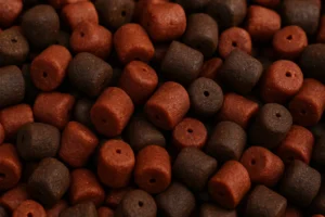 Peletele Perfecte pentru Crap – Ghid, Rețetă și Tehnici de Folosire