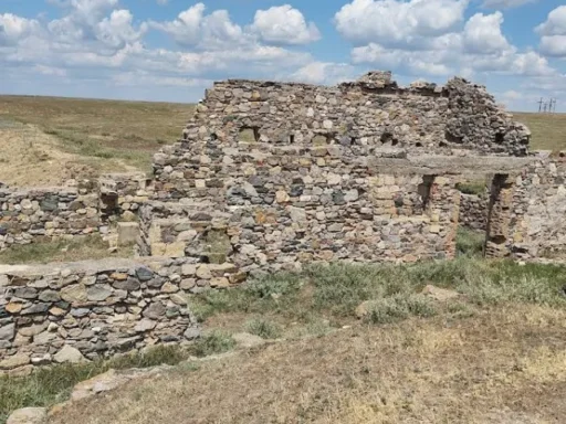 Cetatea Troesmis: O Poartă Deschisă Spre Istoria Romană a Dobrogei 5 Cetatea Troesmis: O Poartă Deschisă Spre Istoria Romană a Dobrogei